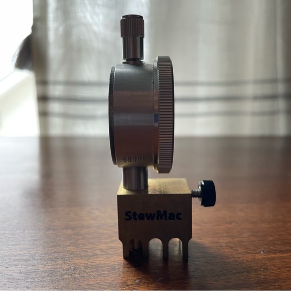 Stewmac Analog Dial Nut Slotting Gauge - Picture 4 of 6